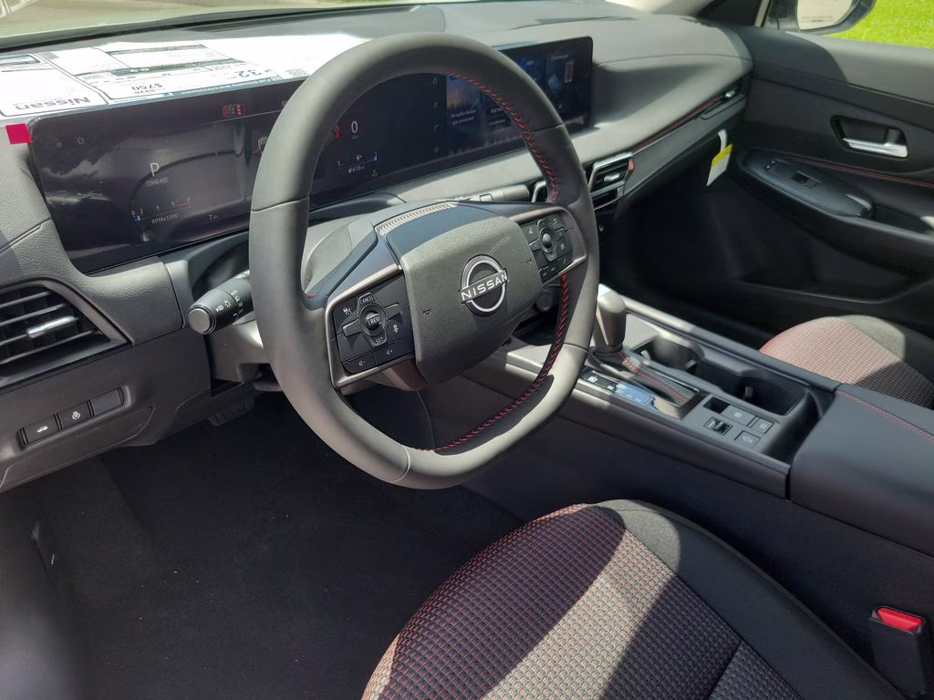 2026 Aspen White/Super Black Nissan Sentra SR FWD Sedan