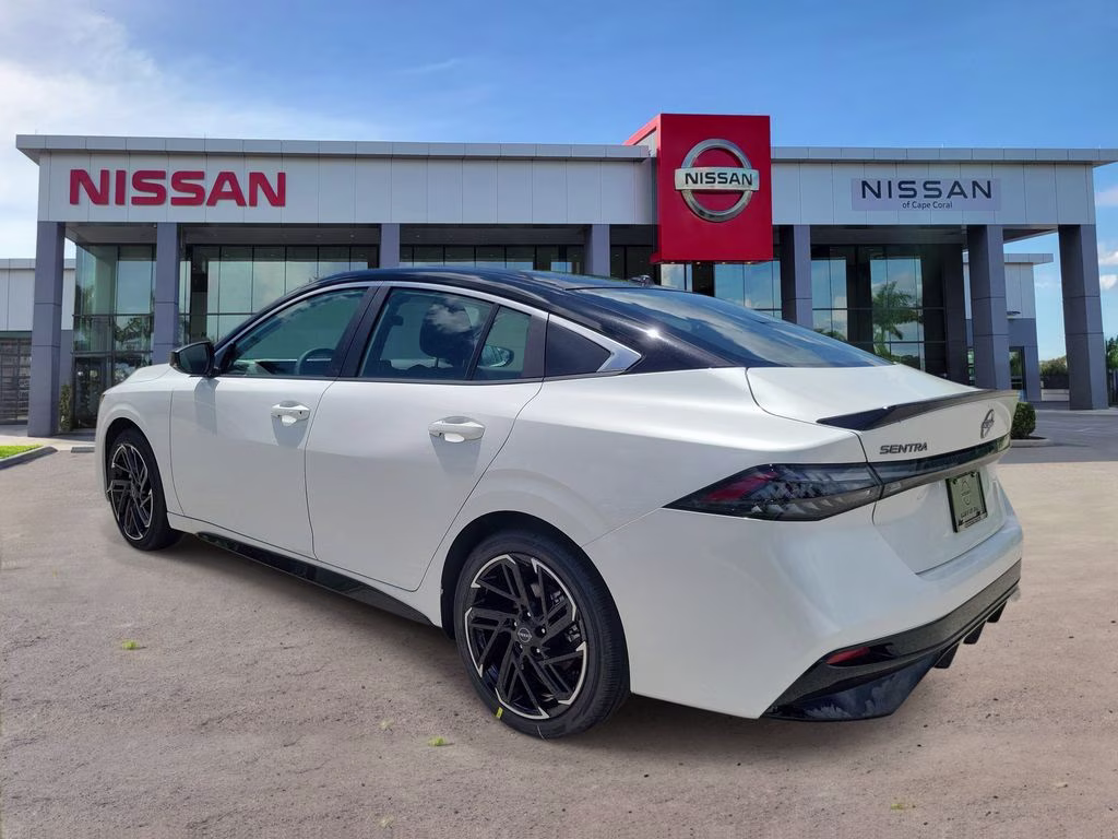 2026 Aspen White/Super Black Nissan Sentra SR FWD Sedan