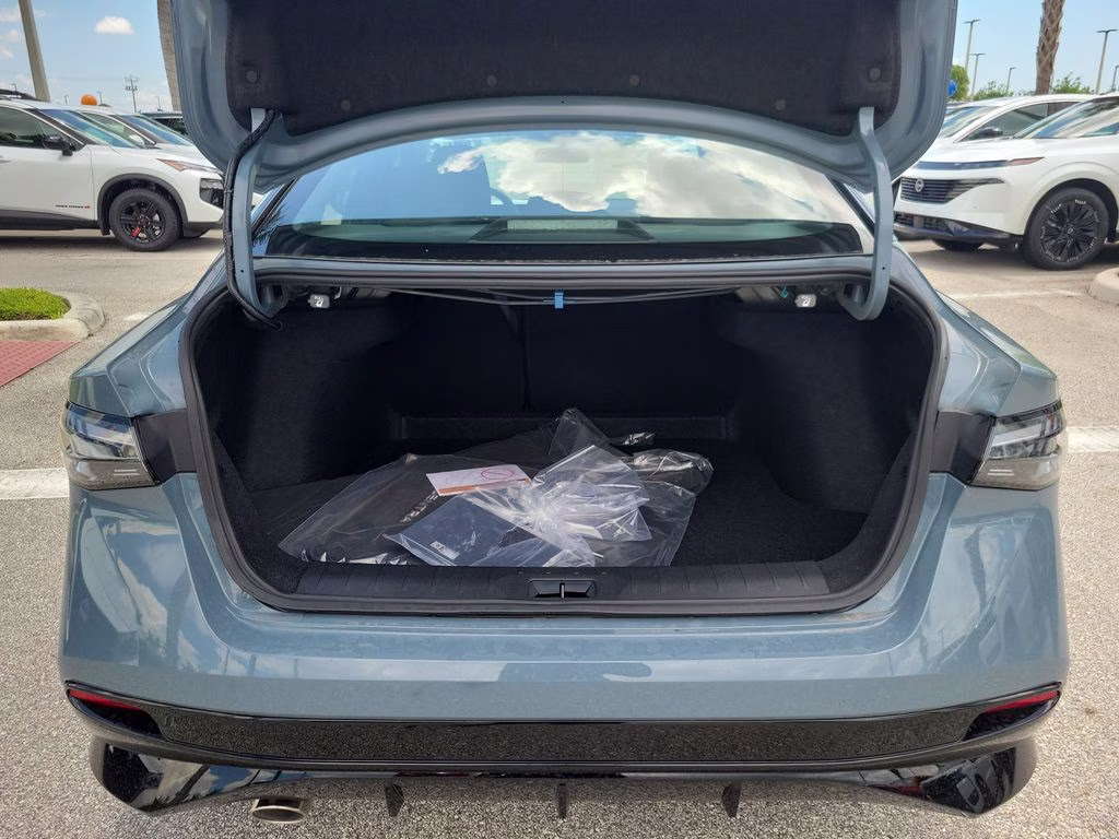 2026 Atlantic Gray/Super Black Nissan Sentra SR FWD Sedan