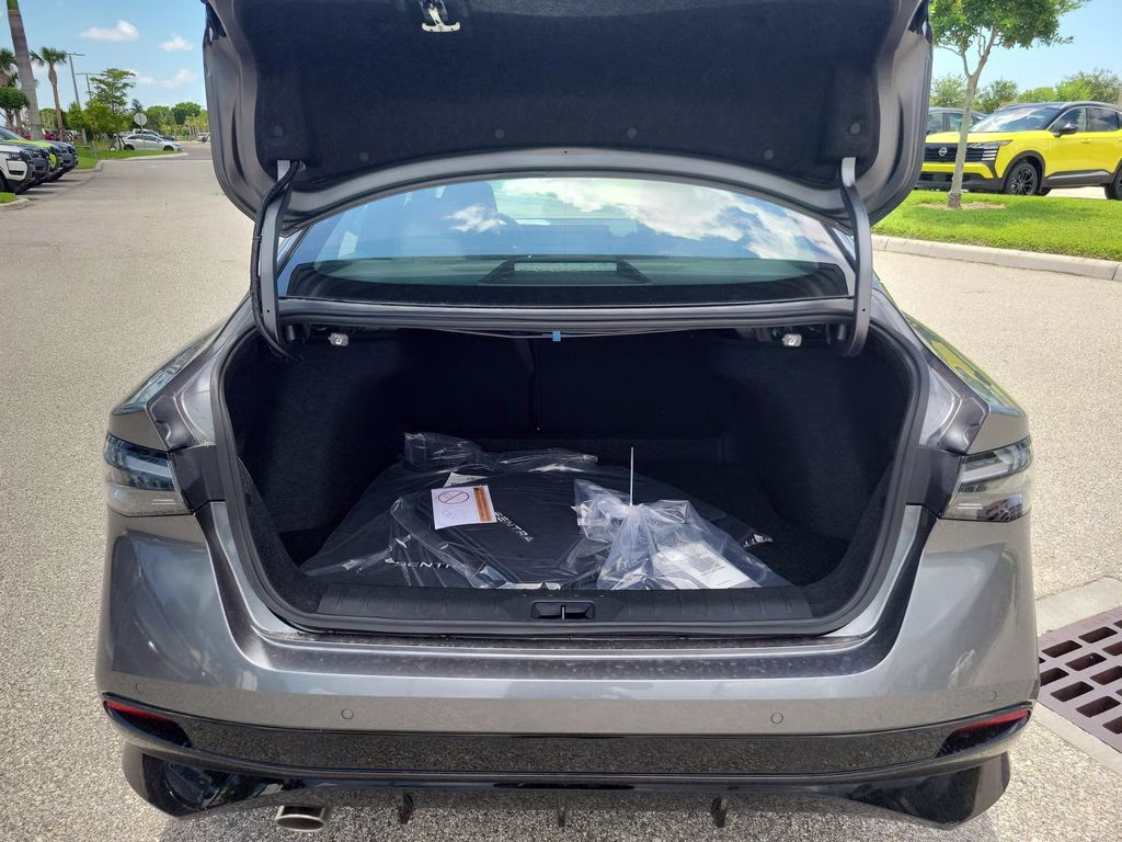2026 Gun Metallic Nissan Sentra SR FWD Sedan