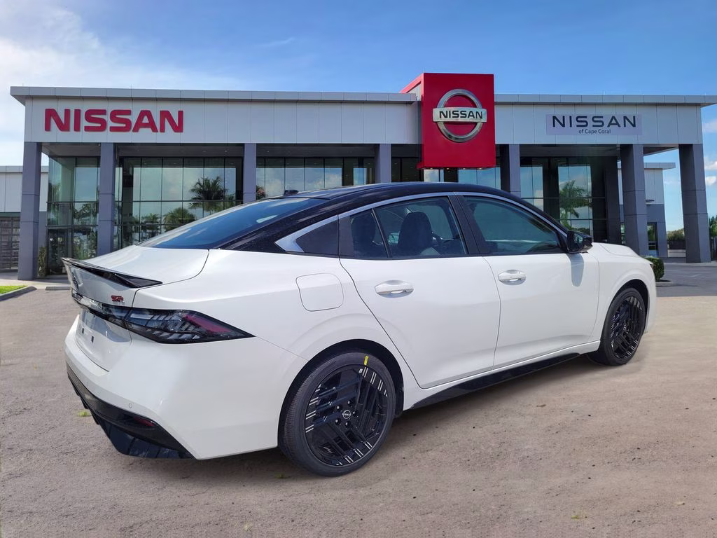 2026 Aspen White/Super Black Nissan Sentra SR FWD Sedan