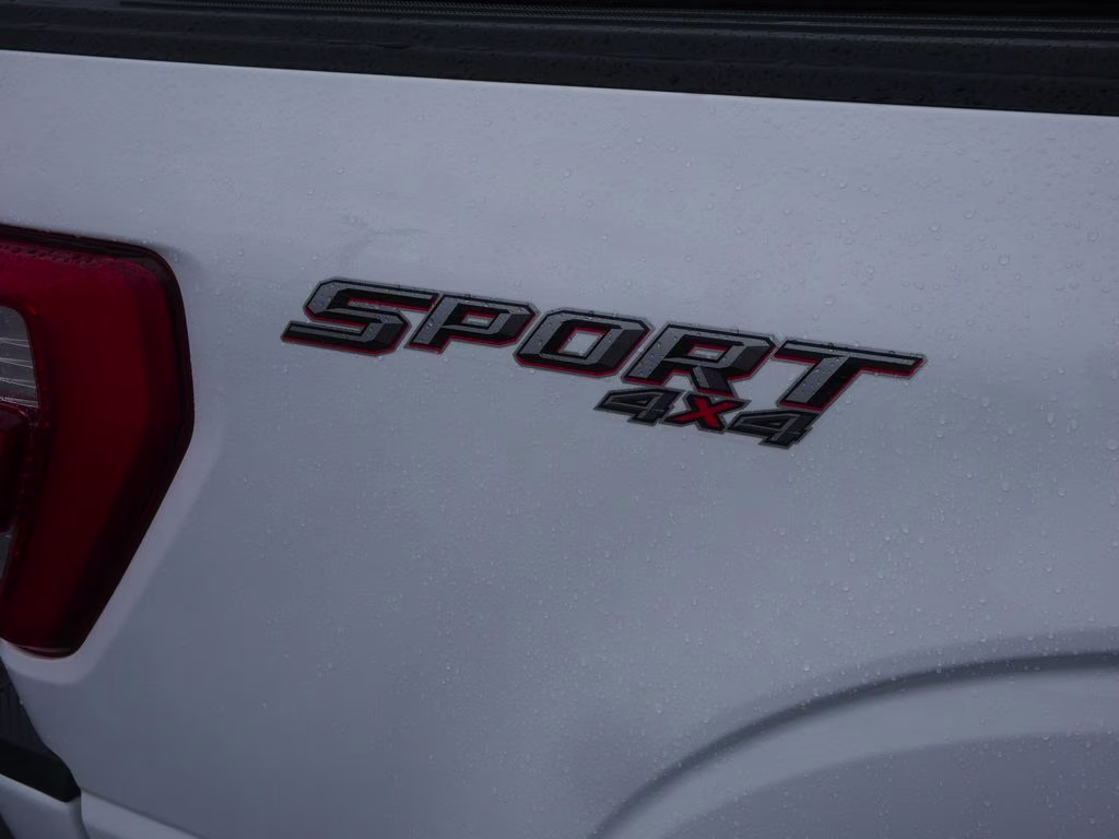 2022 Oxford White Ford F-150 Lariat w/ 501A + Sport Appearance Pckg 4X4 Truck