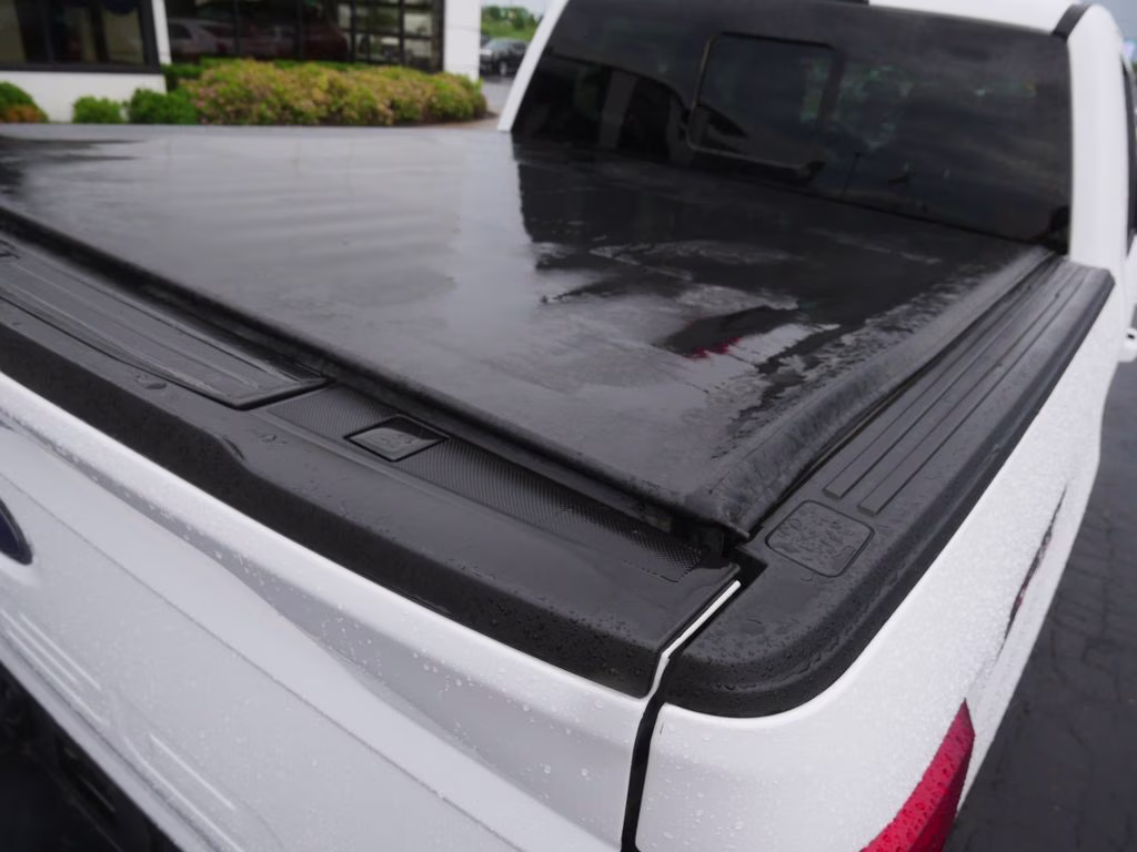 2022 Oxford White Ford F-150 Lariat 4X4 Truck