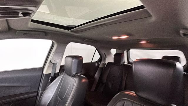 2015 Silver Ice Metallic Chevrolet Equinox LT FWD SUV