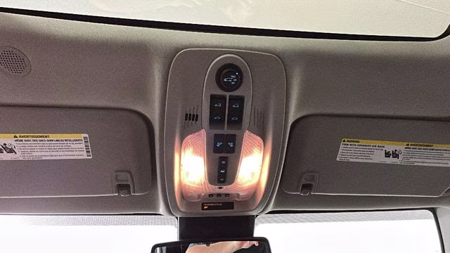 2015 Silver Ice Metallic Chevrolet Equinox LT FWD SUV