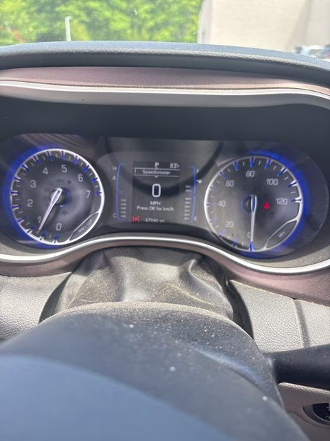 2018 Granite Crystal Metallic Clearcoat Chrysler Pacifica Touring L FWD Van