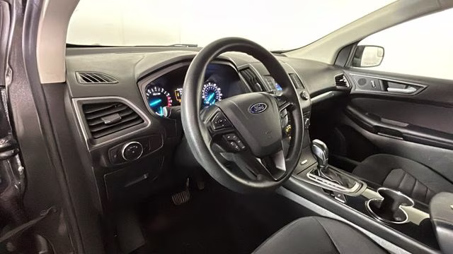 2016 Magnetic Ford Edge SE FWD SUV