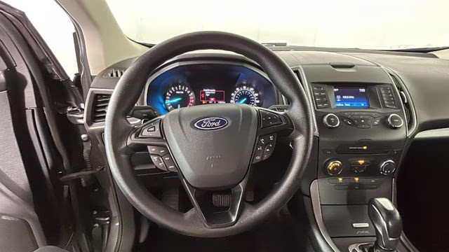 2016 Magnetic Ford Edge SE FWD SUV
