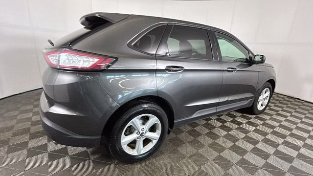 2016 Magnetic Ford Edge SE FWD SUV