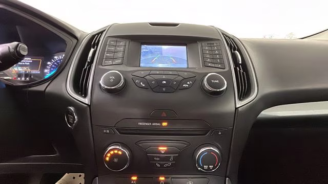 2016 Magnetic Ford Edge SE FWD SUV