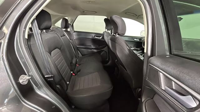 2016 Magnetic Ford Edge SE FWD SUV