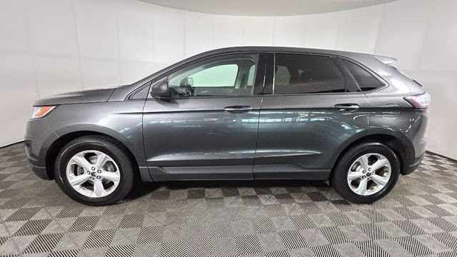 2016 Magnetic Ford Edge SE FWD SUV