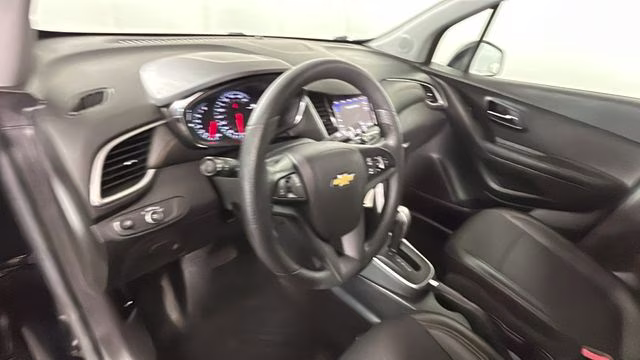 2021 Midnight Blue Metallic Chevrolet Trax LT FWD SUV