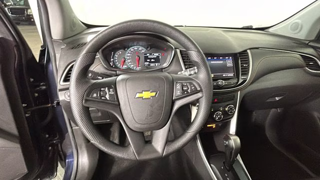 2021 Midnight Blue Metallic Chevrolet Trax LT FWD SUV