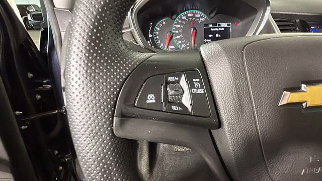 2021 Midnight Blue Metallic Chevrolet Trax LT FWD SUV