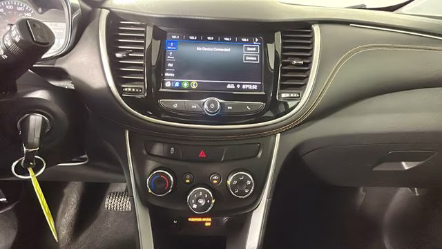 2021 Midnight Blue Metallic Chevrolet Trax LT FWD SUV