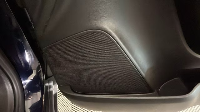 2021 Midnight Blue Metallic Chevrolet Trax LT FWD SUV