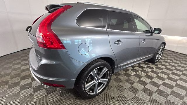 2017 Gray Metallic Volvo XC60 T5 Dynamic AWD SUV