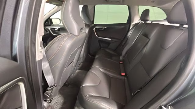 2017 Gray Metallic Volvo XC60 T5 Dynamic AWD SUV