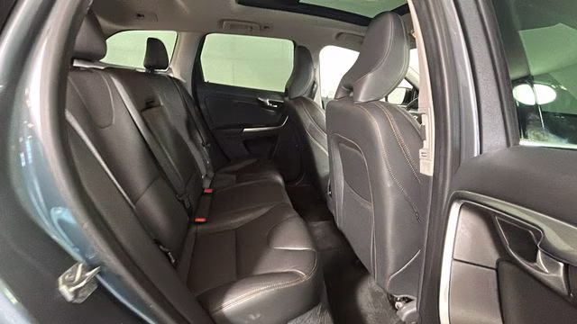 2017 Gray Metallic Volvo XC60 T5 Dynamic AWD SUV