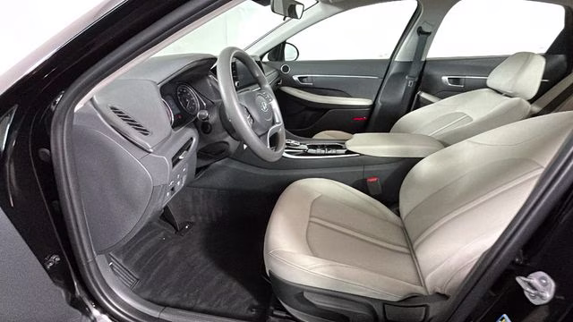 2023 Onyx Black Hyundai Sonata SE FWD Sedan