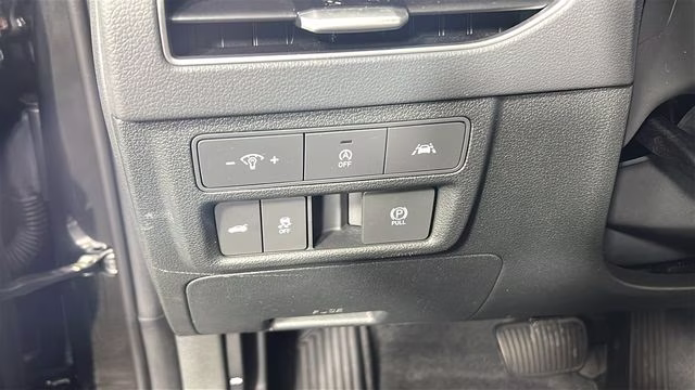 2023 Onyx Black Hyundai Sonata SE FWD Sedan