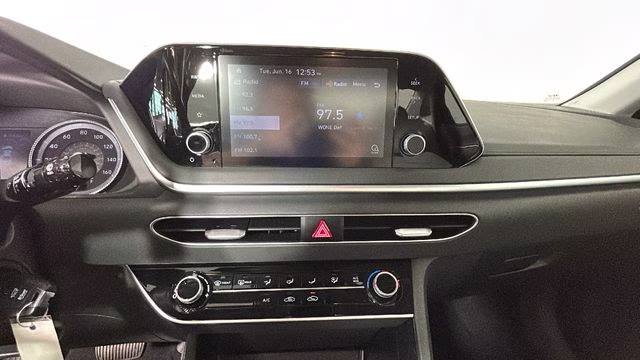 2023 Onyx Black Hyundai Sonata SE FWD Sedan