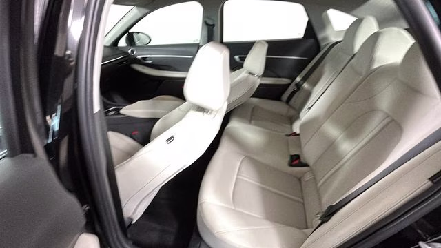 2023 Onyx Black Hyundai Sonata SE FWD Sedan