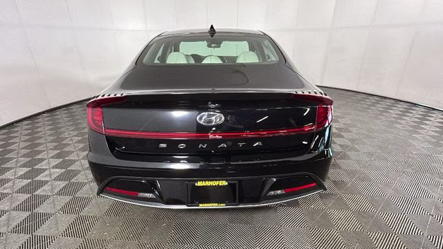 2023 Onyx Black Hyundai Sonata SE FWD Sedan