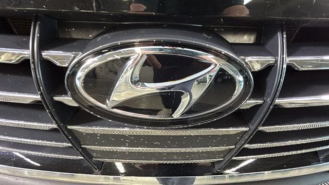 2023 Onyx Black Hyundai Sonata SE FWD Sedan