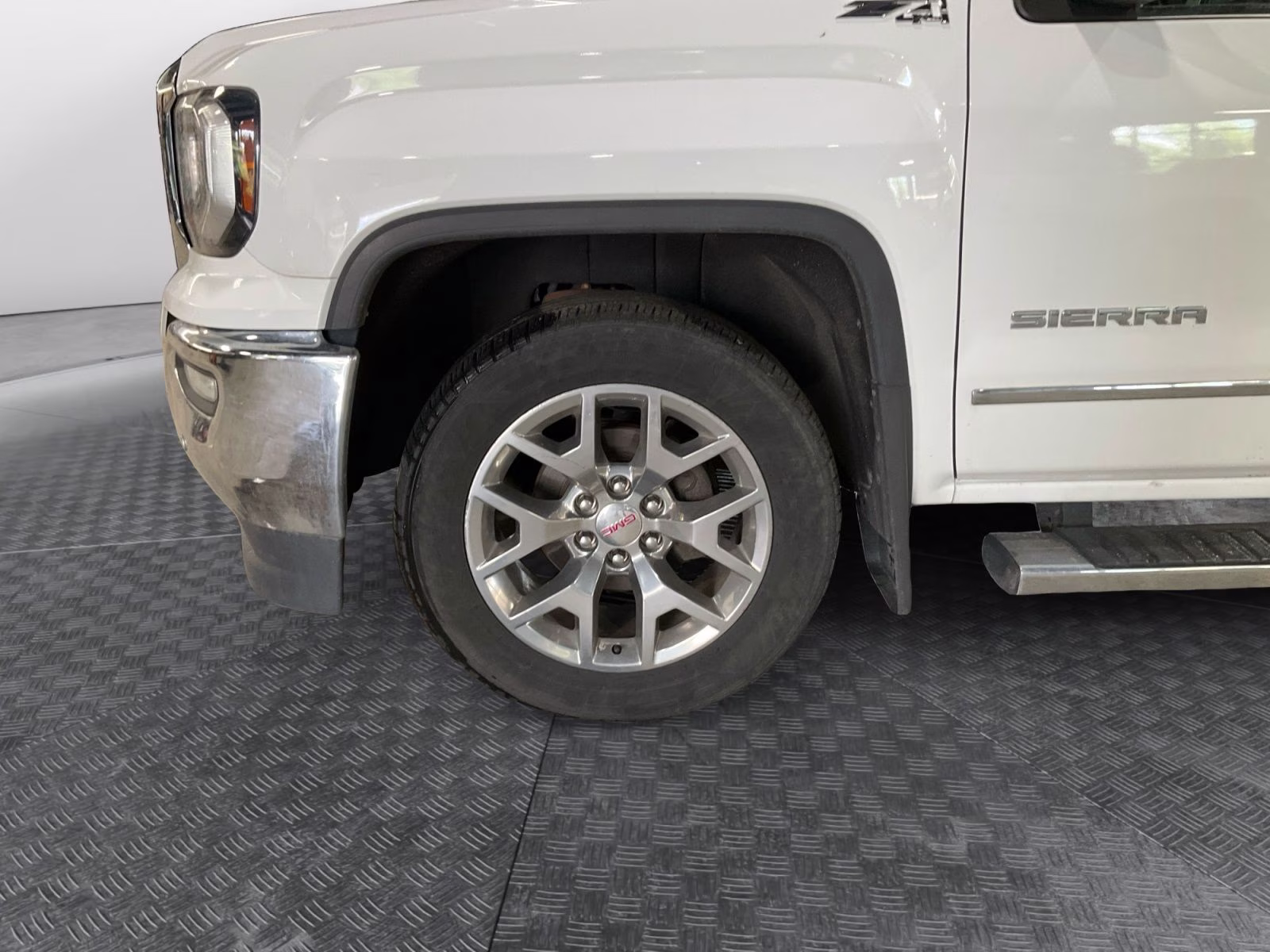 2017 Summit White GMC Sierra 1500 SLT 4X4 Truck