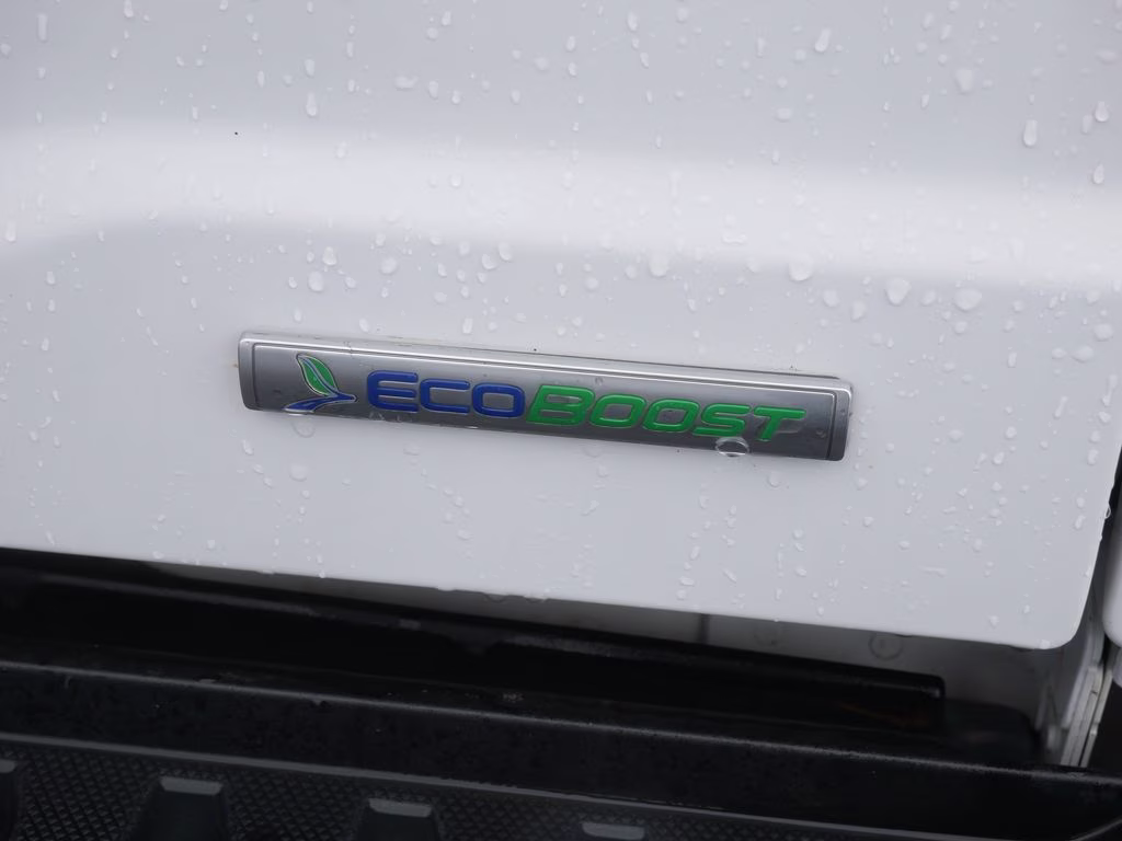 2022 Oxford White Ford F-150 Lariat 4X4 Truck