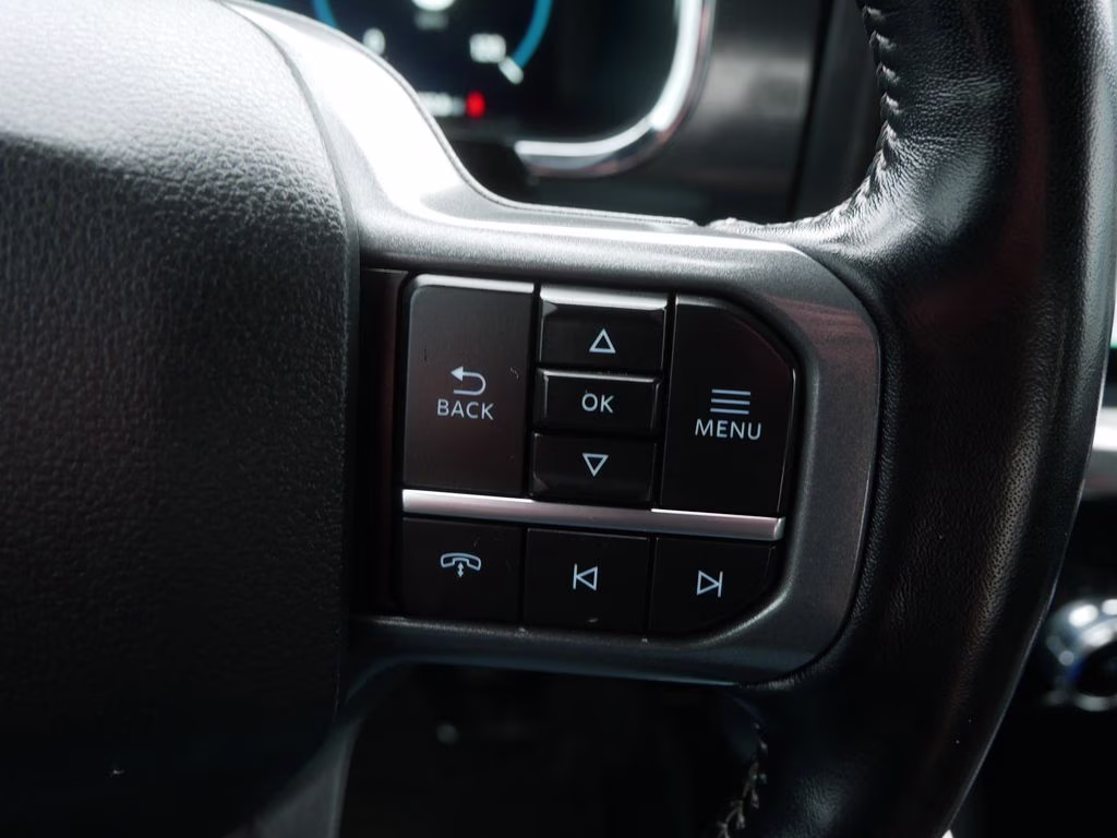 2022 Oxford White Ford F-150 Lariat 4X4 Truck