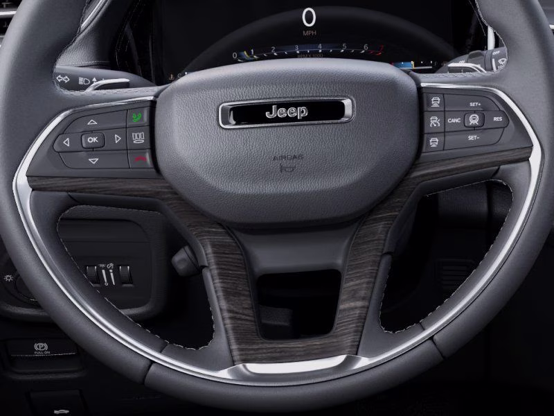 2026 Silver Zynith Jeep Grand Cherokee Laredo Altitude 4X4 SUV