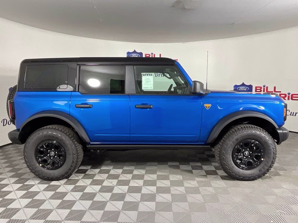 2026 Blue Metallic Ford Bronco Badlands 4X4 SUV