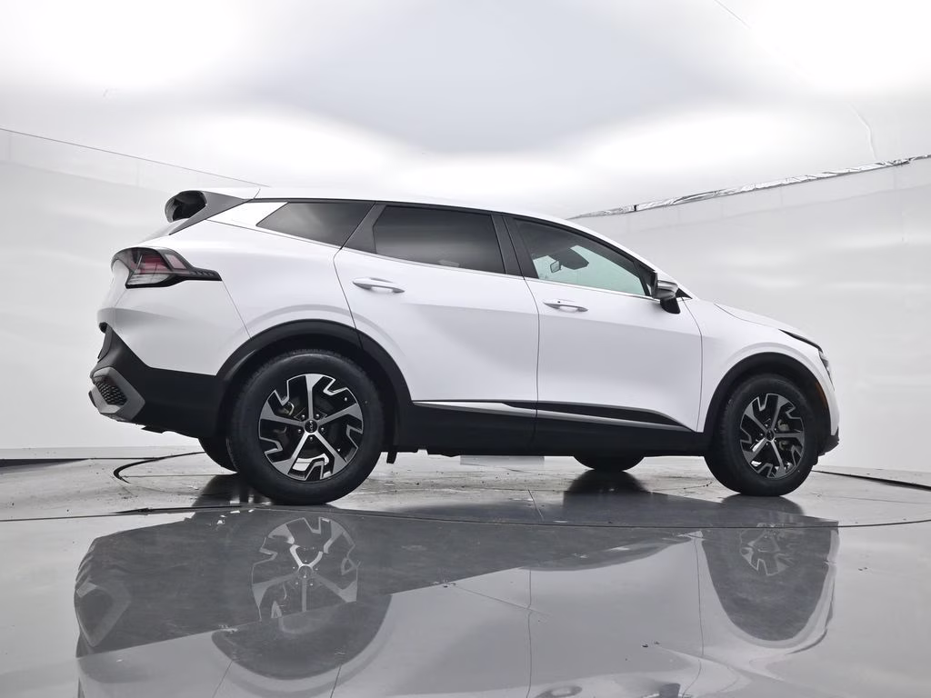 2024 Glacial White Pearl Kia Sportage EX FWD SUV