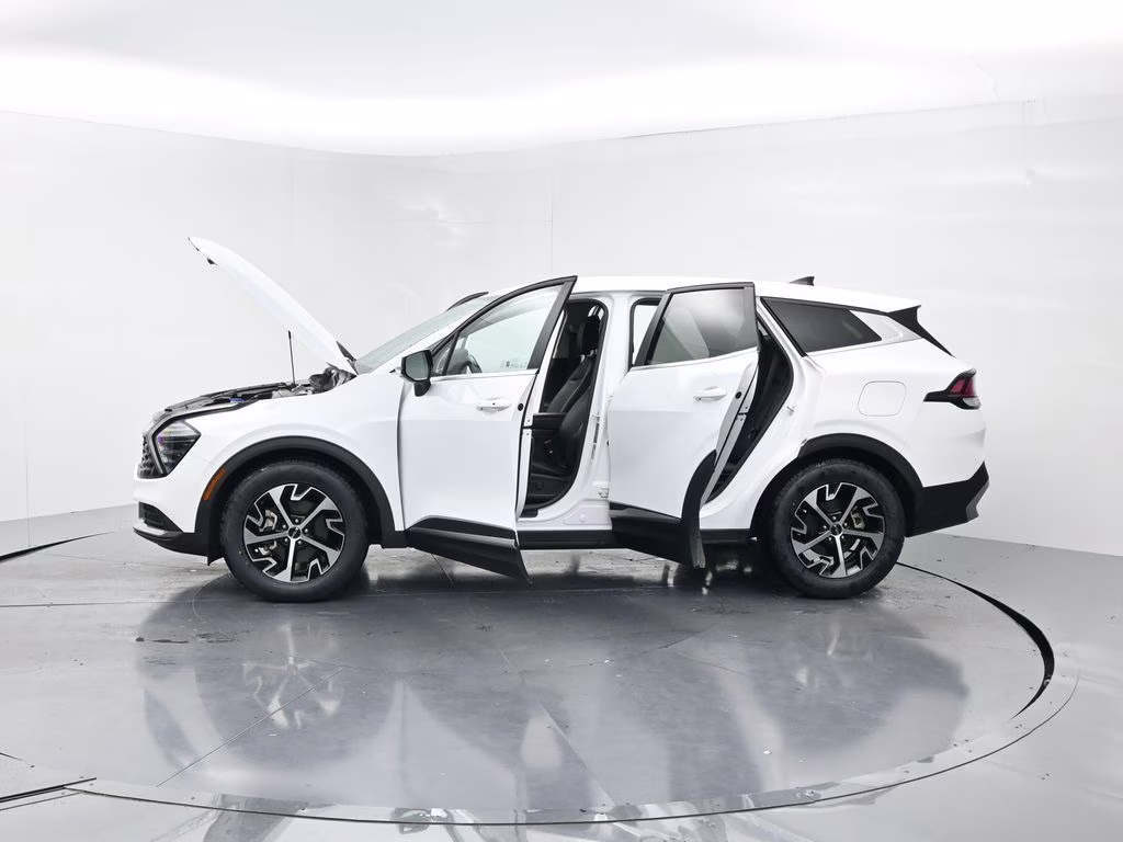 2024 Glacial White Pearl Kia Sportage EX FWD SUV