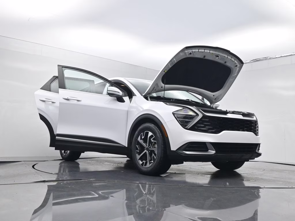 2024 Glacial White Pearl Kia Sportage EX FWD SUV