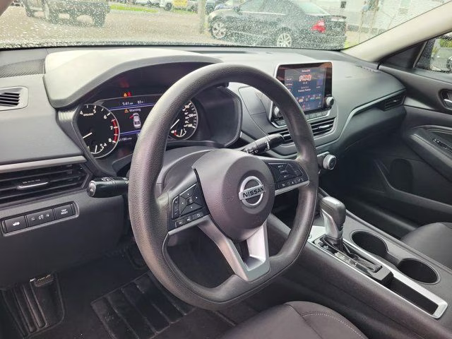 2020 Super Black Clearcoat Nissan Altima 2.5 S FWD Sedan