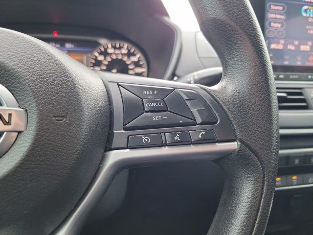 2020 Super Black Clearcoat Nissan Altima 2.5 S FWD Sedan