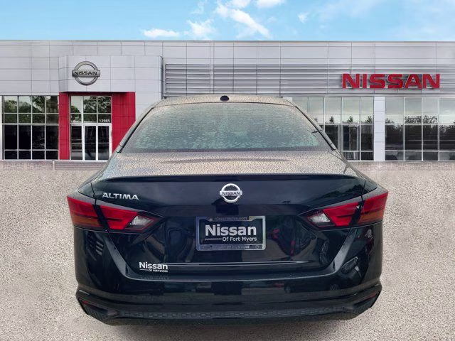 2020 Super Black Clearcoat Nissan Altima 2.5 S FWD Sedan
