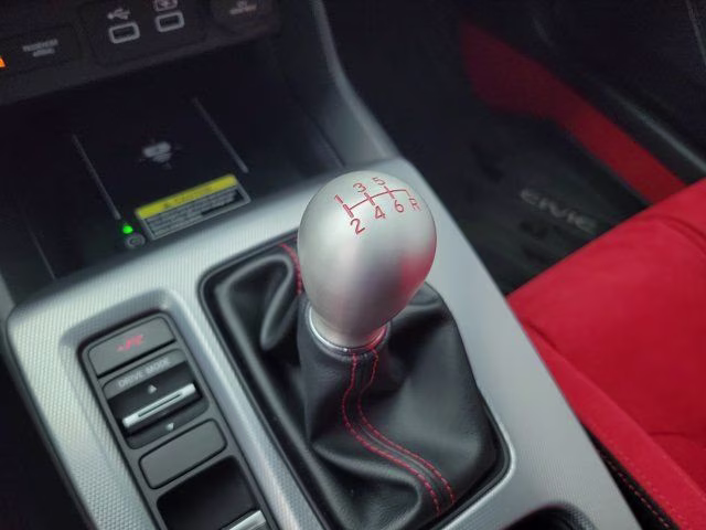 2024 Championship White Honda Civic Type R FWD Hatchback
