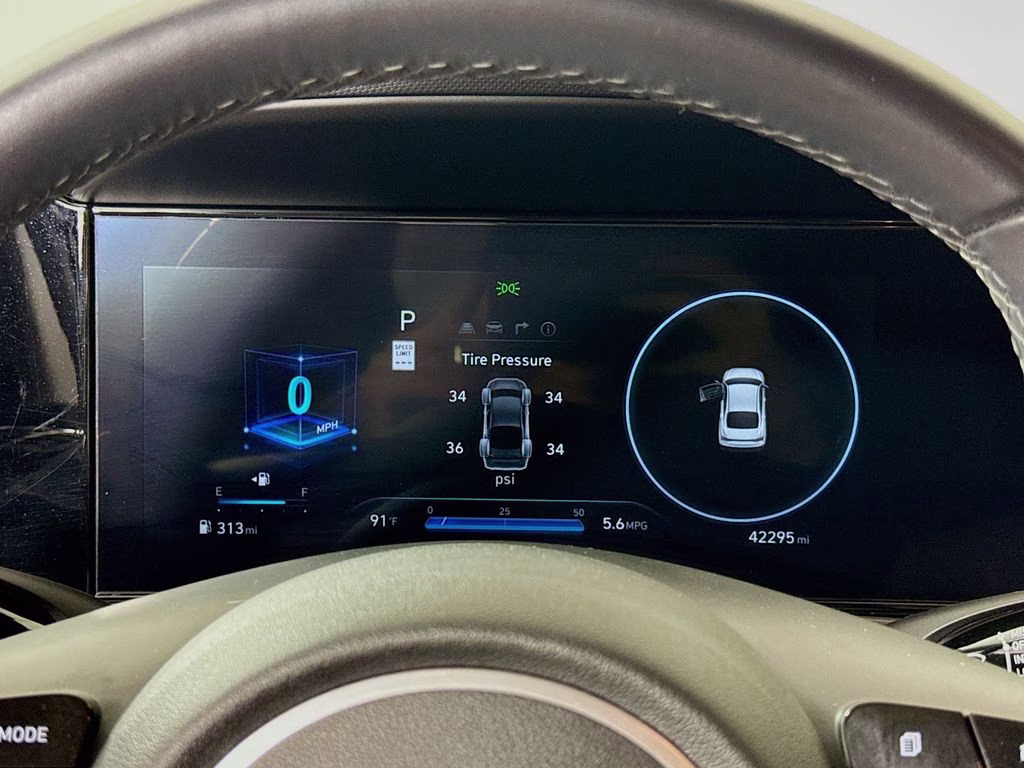 2024 Amazon Gray Hyundai Elantra Limited FWD Sedan