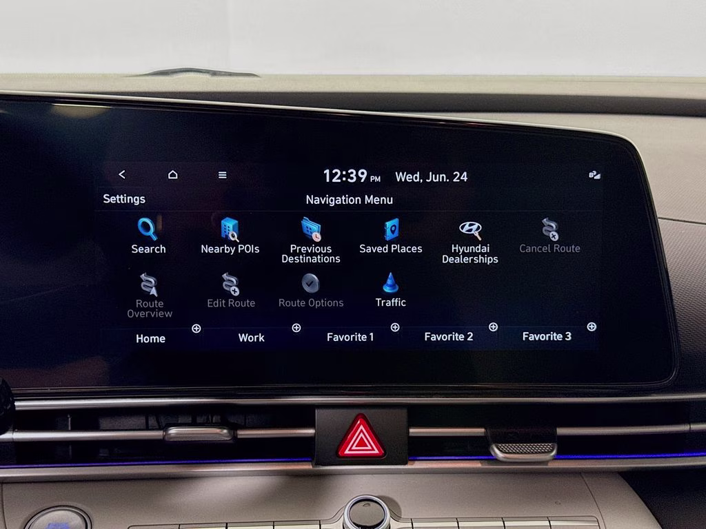 2024 Amazon Gray Hyundai Elantra Limited FWD Sedan