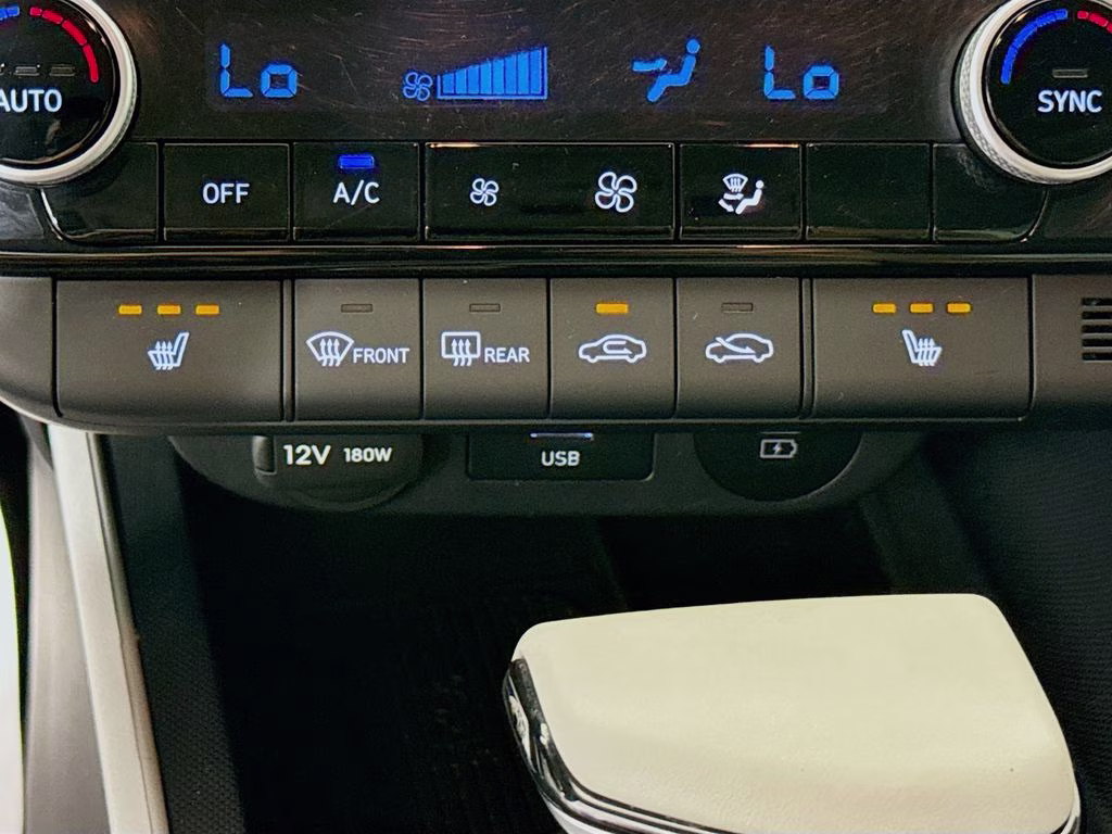 2024 Amazon Gray Hyundai Elantra Limited FWD Sedan