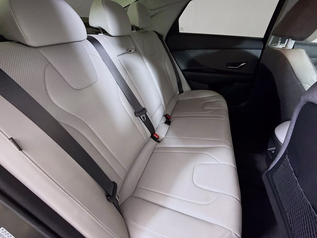 2024 Amazon Gray Hyundai Elantra Limited FWD Sedan