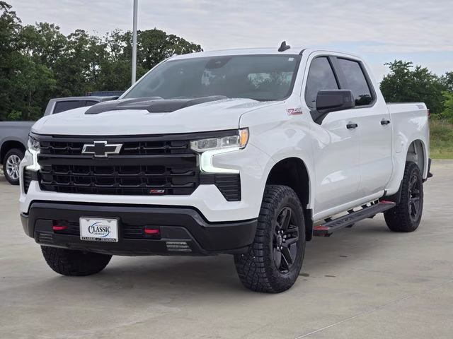 2024 Summit White Chevrolet Silverado 1500 LT Trail Boss 4X4 Truck