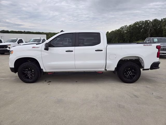 2024 Summit White Chevrolet Silverado 1500 LT Trail Boss 4X4 Truck