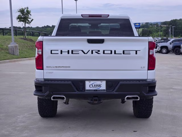 2024 Summit White Chevrolet Silverado 1500 LT Trail Boss 4X4 Truck