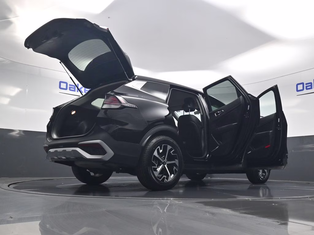 2024 Ebony Black Kia Sportage EX FWD SUV